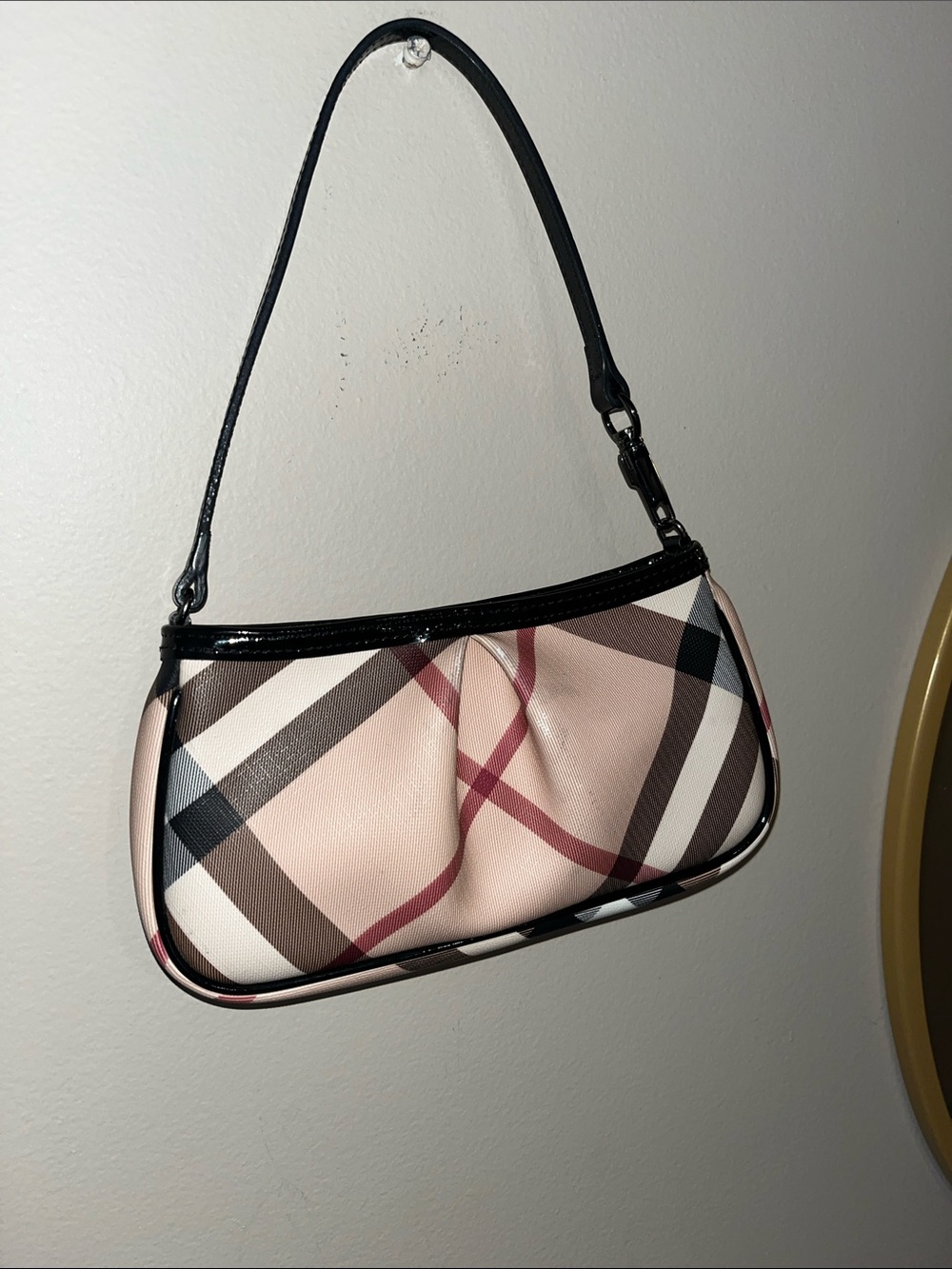 Burberry Beige Plaid Shoulder Bag with Black Trim - Picture 7 of 17